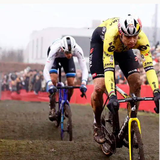 girodociclismo.com.br espectador derruba wout van aert no exact cross loenhout eu poderia ter corrido pelo 2o ou 3o lugar image 3