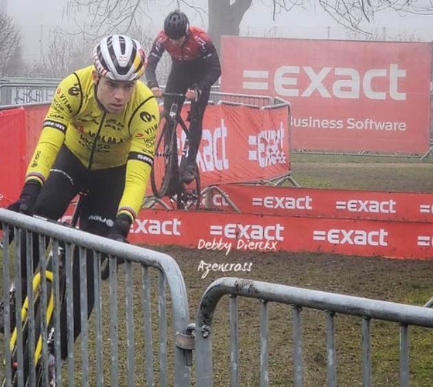 girodociclismo.com.br mathieu van der poel vence exact cross loenhout wout van aert sofre queda confira os resultados e a chegada image 17