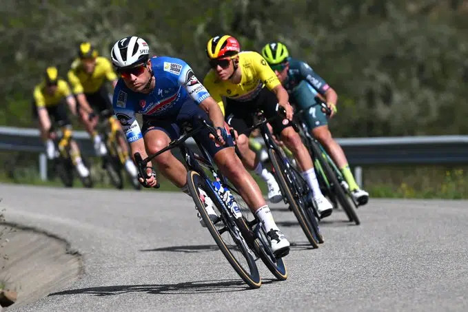 girodociclismo.com.br principal gregario de remco evenepoel pode desistir de aposentadoria estava muito cansado agora me sinto otimo image 5