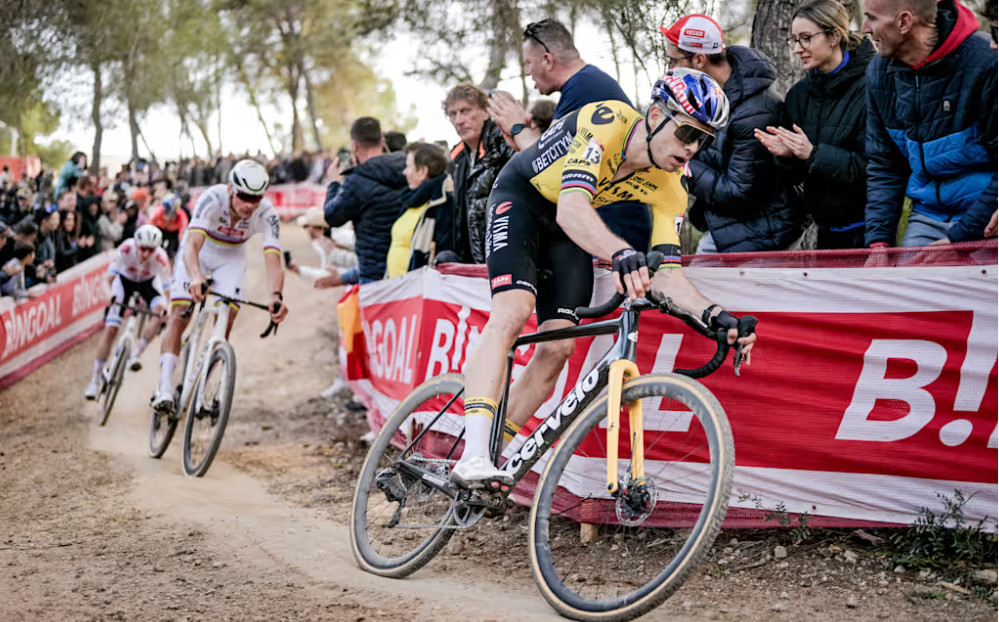 girodociclismo.com.br wout van aert retorna as competicoes apos grave acidente ainda trabalho para deixar minha perna direita tao forte quanto a esquerda image 3