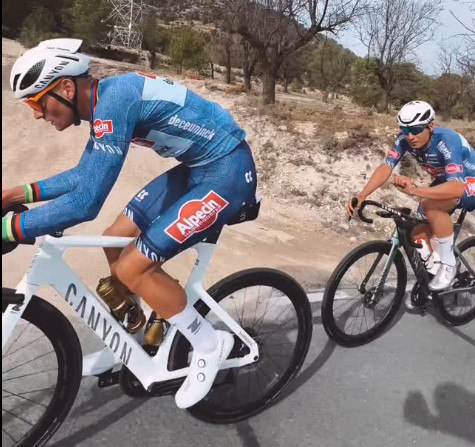 girodociclismo.com.br mathieu van der poel confirma fratura na costela nao posso mudar nada espero que a dor nao seja forte assista o video image 2