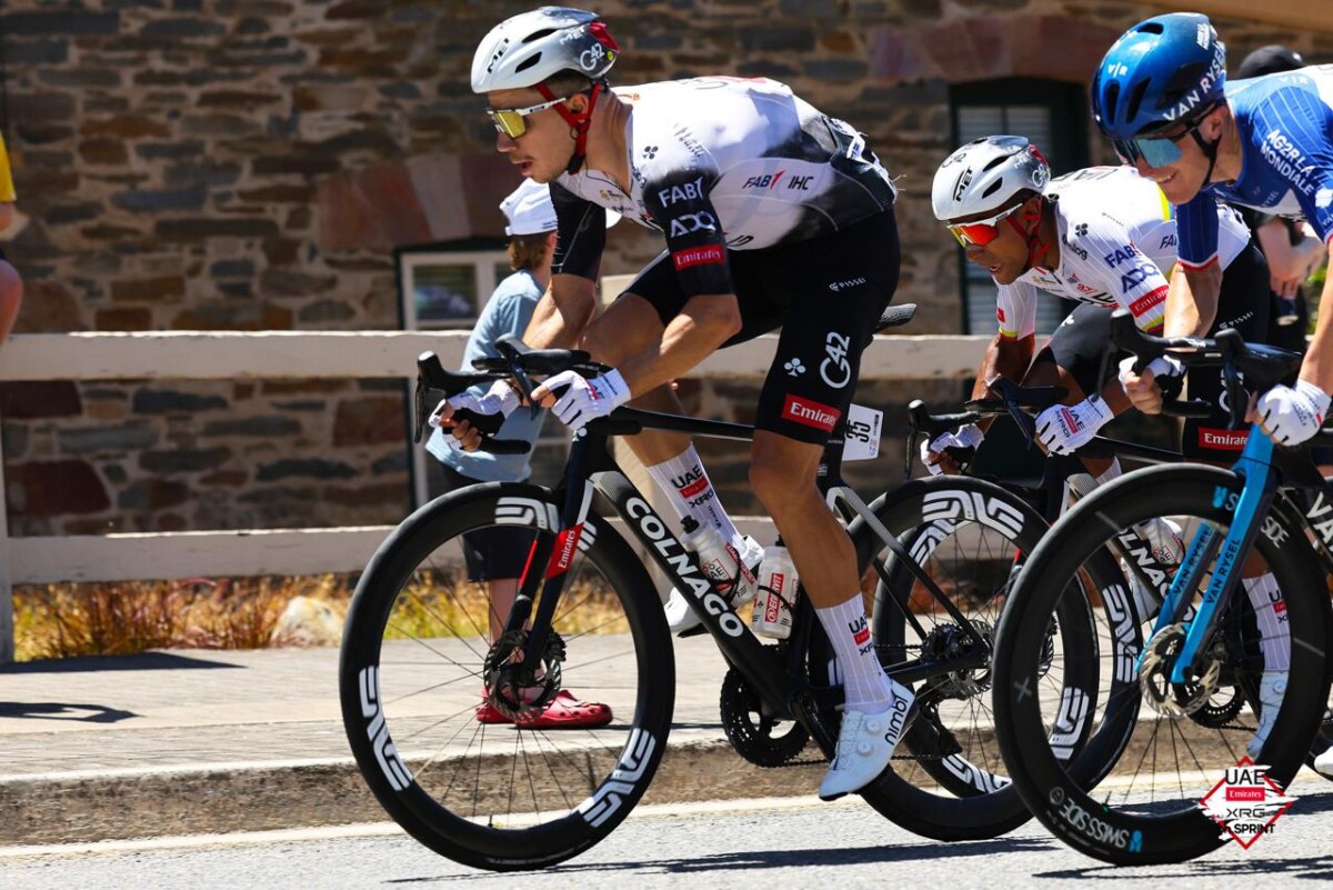 girodociclismo.com.br portugues rui oliveira lamenta sprint mesmo apos 8o lugar no tour down under alguns dos sprinters pararam de acelerar rui oliveira tour down under