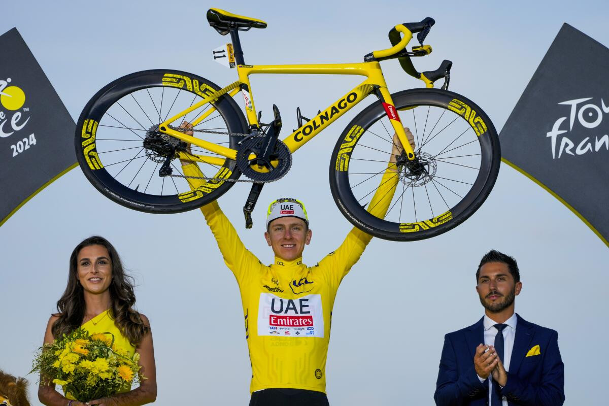 girodociclismo.com.br tadej pogacar junto as maiores lendas do tour de france diretor da uae afirma para ganhar cinco e preciso ganhar quatro antes image 3