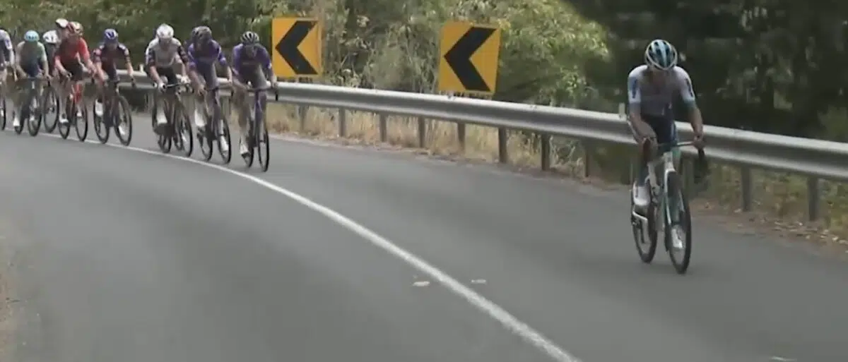 girodociclismo.com.br-tour-down-under-vence-a-3a-etapa-e-assume-a-lideranca-confira-os-resultados-e-assista-a-chegada-image-4.jpg.webp