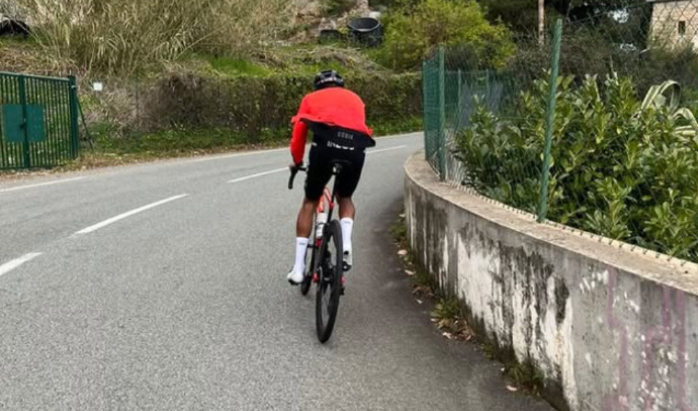 girodociclismo.com.br egan bernal e a surpreendente recuperacao apos a fratura image