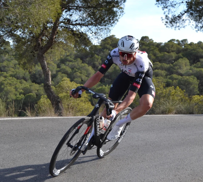 girodociclismo.com.br juan ayuso fara sua estreia com forte equipe neste final de semana espanhol em rodada dupla na franca image 4