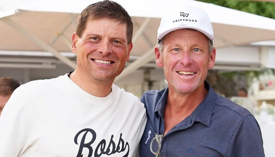 girodociclismo.com.br lance armstrong e jan ullrich em uma competicao de ciclismo novamente prova acontecera na alemanha image