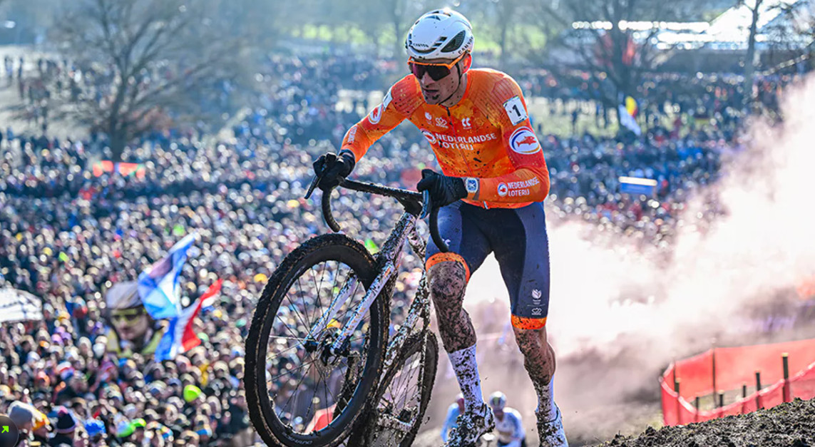 girodociclismo.com.br mathieu van der poel entra para a historia ao vencer o campeonato mundial de ciclocross pela 7a vez confira os resultados e a chegada image 11