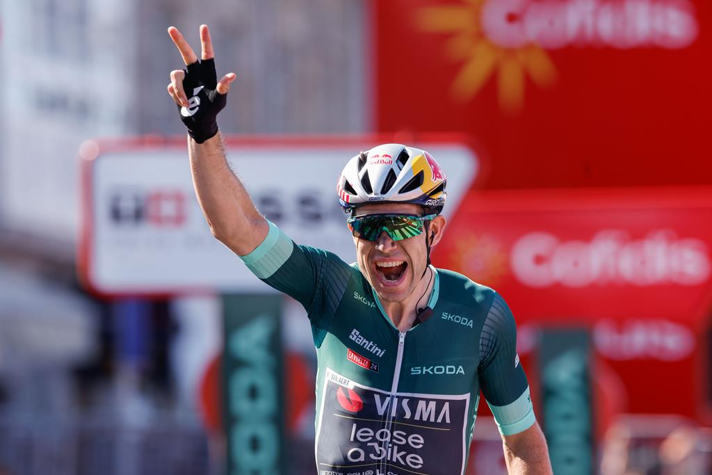 girodociclismo.com.br pogacar e van der poel sao muito mais calmos wout van aert sofre mais estresse diretor esportivo compara os tres icones do ciclismo image 8