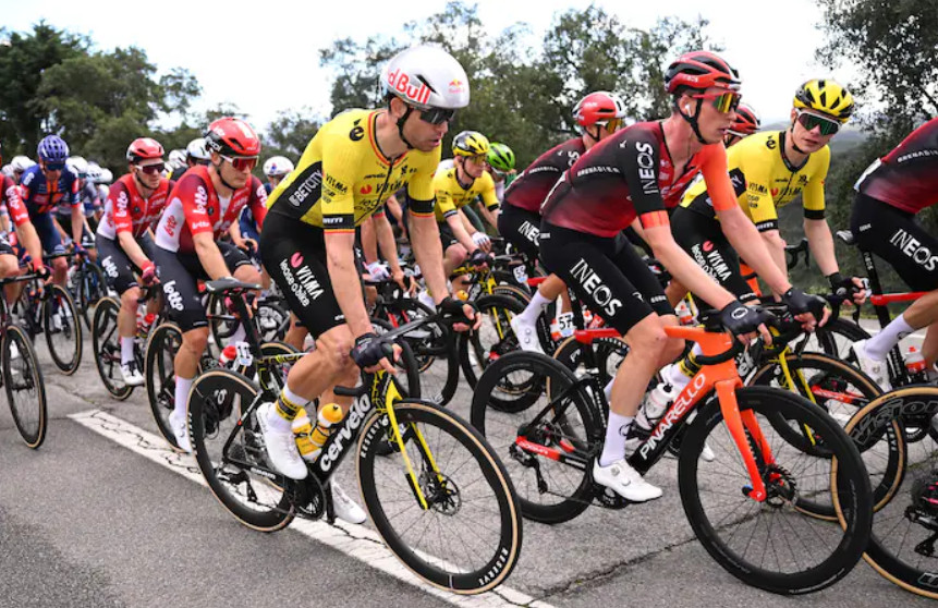 girodociclismo.com.br wout van aert surpreende e surge na 1a etapa da volta ao algarve com um capacete de contrarrelogio image 2