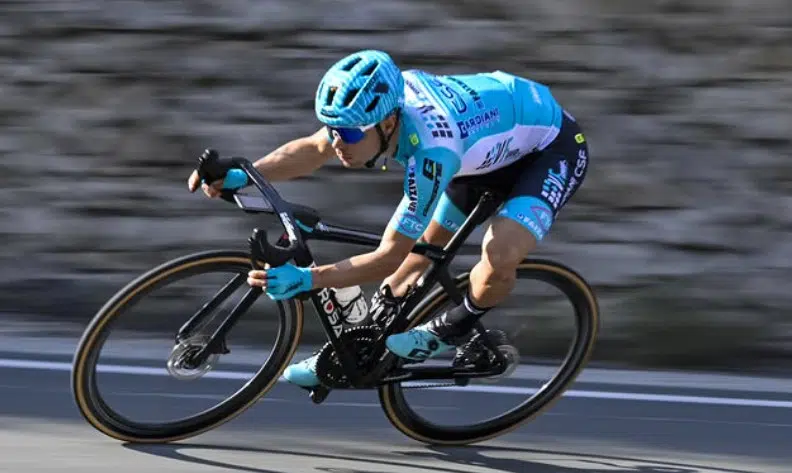 Ciclista italiano relata momentos de pânico durante treino "ele me atacou e me agarrou pelo pescoço" 1 girodociclismo.com.br ciclista italiano relata momentos de panico em ataques durante treino ele me atacou e me agarrou pelo pescoco image 2