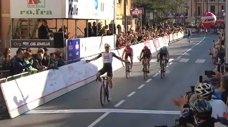 Diretor da UAE Emirates revela que Juan Ayuso mudou treinamentos "para que ele seja um ciclista mais completo" 2 girodociclismo.com.br diretor da uae emirates revela que juan ayuso mudou treinamentos para que ele seja um ciclista mais completo image