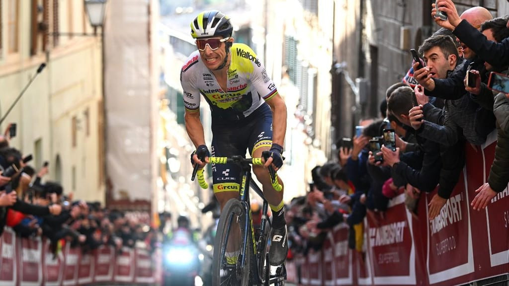 girodociclismo.com.br ef education apresenta equipe para a strade bianche com richard carapaz e rui costa vamos em busca da vitoria certamente e possivel image 4