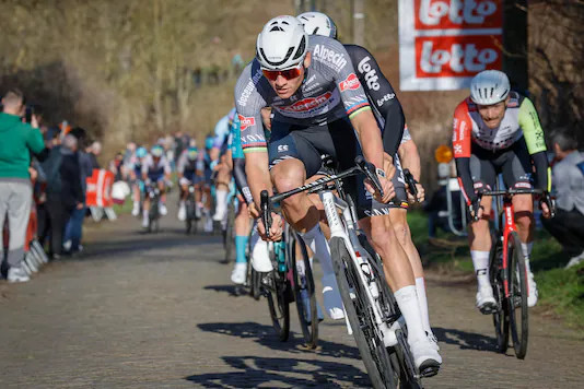 girodociclismo.com.br mathieu van der poel arrependido por nao correr a omloop nieuwsblad e uma pena com essas pernas image 2