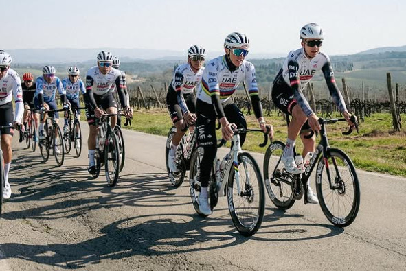 girodociclismo.com.br tadej pogacar critica ciclistas que afirmaram correr pelo 2o lugar na strade bianche eu nunca diria isso image