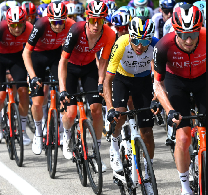 Egan Bernal revela estratégia diferente de Isaac del Toro "o GC será decidido na última semana por minutos, seremos pacientes" 2 girodociclismo.com.br egan bernal revela estrategia diferente de isaac del toro o gc e decidido na ultima semana por minutos seremos paciente image 2