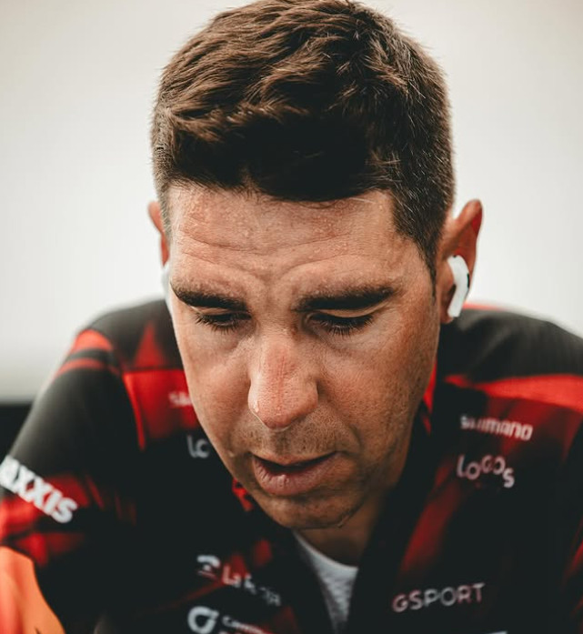 Ciclista espanhol critica fortemente Mathieu Van der Poel "respeito é importante!"; assista o vídeo com o polêmico momento 2 girodociclismo.com.br espanhol critica fortemente mathieu van der poel apos queda na copa do mundo assista o video image