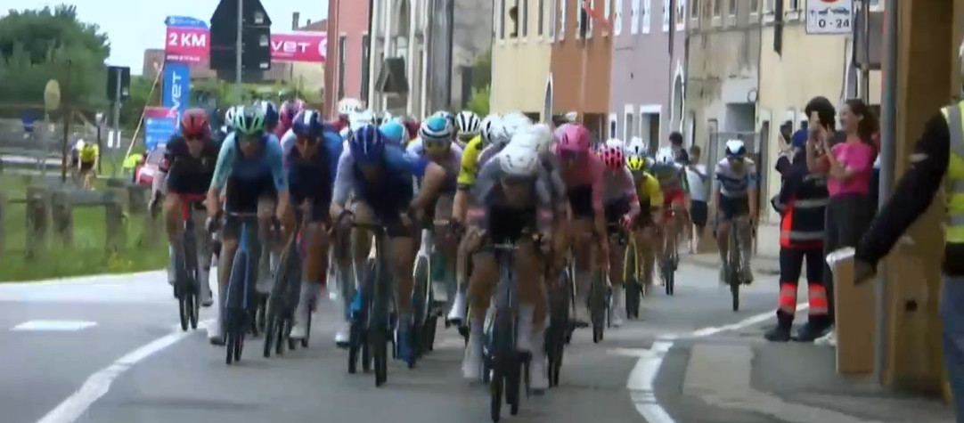 Giro d'Italia: Mads Pedersen bate sprint reduzido e vence 13ª etapa, Isaac del Toro amplia liderança; confira os resultados e a chegada 6 girodociclismo.com.br giro ditalia confira os resultados e a chegada image 96