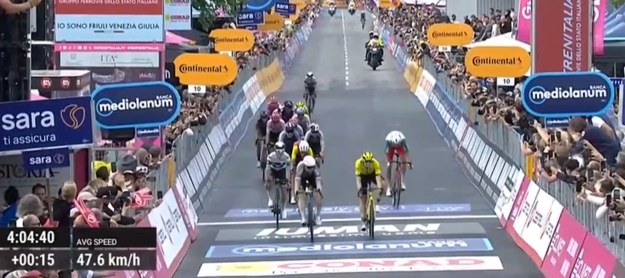 Giro d'Italia: Kasper Asgreen vence 14ª etapa marcada por grande queda e mudanças na classificação geral; confira os resultados e a chegada 10 girodociclismo.com.br giro ditalia kasper asgreen vence 14a etapa marcada por grande queda e mudancas na classificacao geral confira os resultados e a chegada image 10