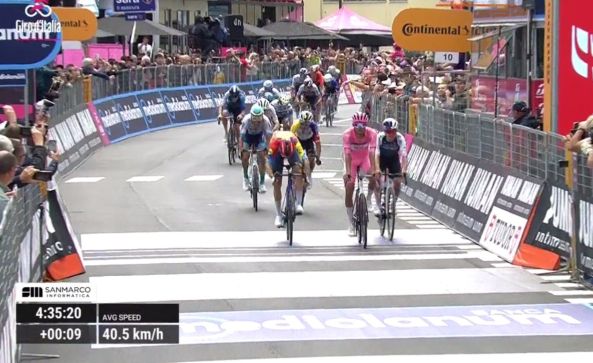 Giro d'Italia: Resultados da 11ª etapa, Richard Carapaz vence em ataque solo, Isaac del Toro 2º; assista a chegada 9 girodociclismo.com.br giro ditalia resultados da 11a etapa richard carapaz vence em ataque solo isaac del toro 2o assista a chegada image 25