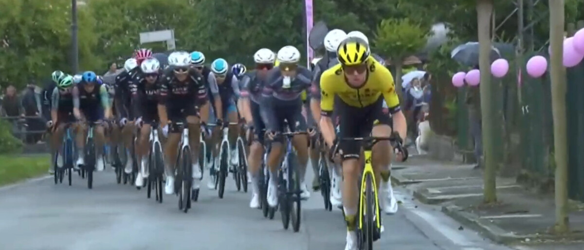 Giro d'Italia: Kasper Asgreen vence 14ª etapa marcada por grande queda e mudanças na classificação geral; confira os resultados e a chegada 4 girodociclismo.com.br giro ditalia resultados da 14a etapa image 13