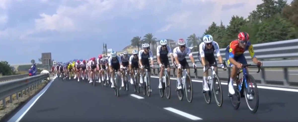 Giro d'Italia: Resultados da 5ª etapa, Mads Pedersen segue imbatível e vence no pulo, confira os resultados e a chegada 3 girodociclismo.com.br giro ditalia resultados da 5a etapa image 4