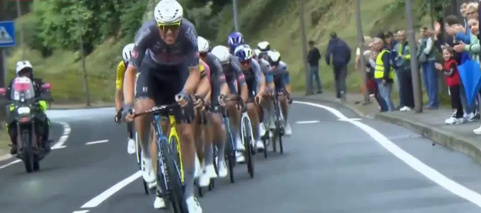 Grande queda no Giro d'Italia, capitão da Lidl-Trek sofre lesão e fica para trás 2 girodociclismo.com.br grande queda no giro ditalia capitao da lidl trek sofre lesao e fica para tras image 1