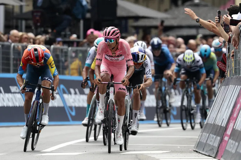 "Isaac Del Toro é tão forte que dá medo" Johan Bruyneel analisa a força da UAE e do Maglia Rosa, assista o vídeo 4 girodociclismo.com.br isaac del toro e tao forte que da medo johan bruyneel image 2