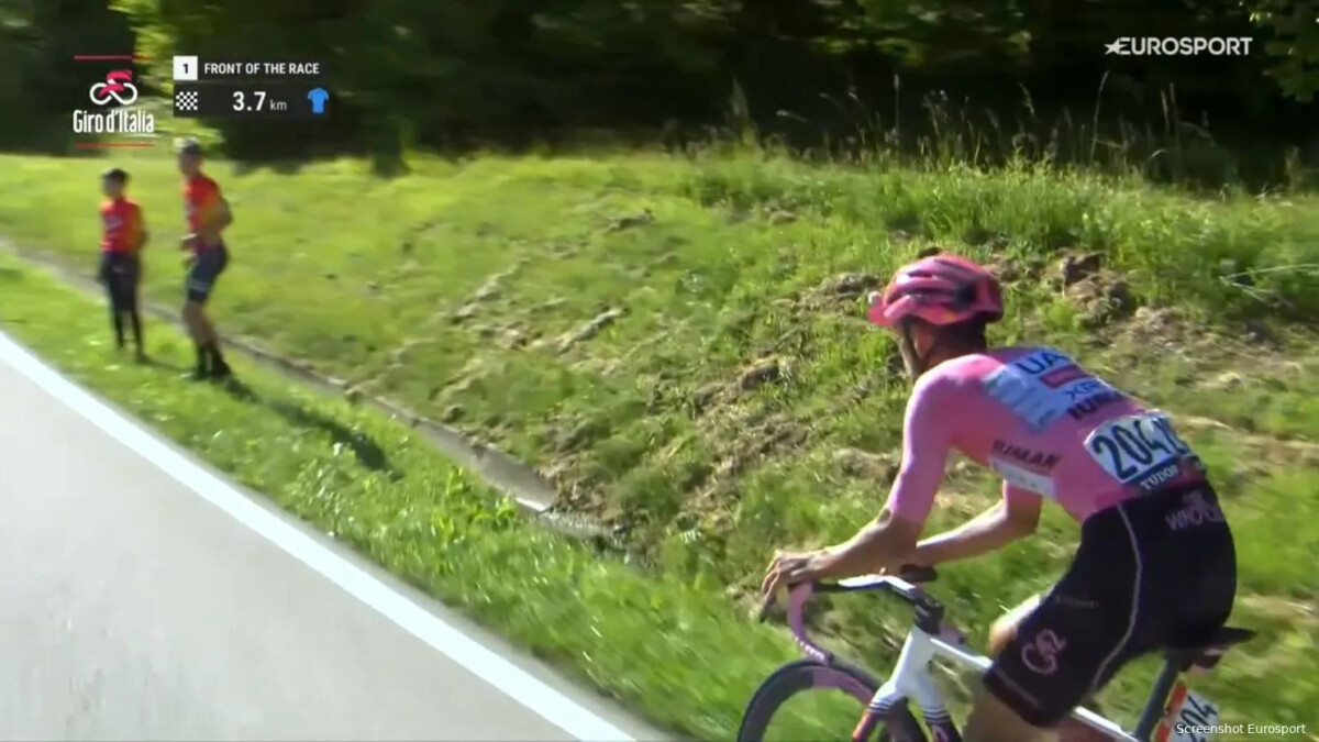 girodociclismo.com.br isaac del toro sente o peso da maglia rosa no giro ditalia nao tive pernas para competir com os melhores assista o video image 2