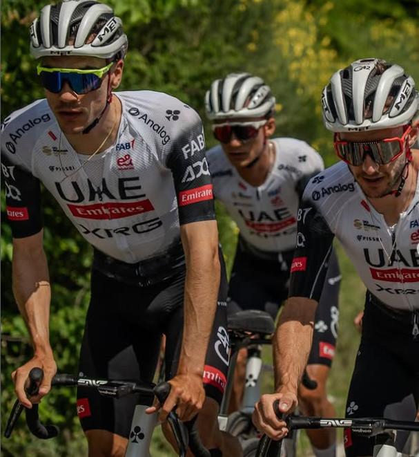 Juan Ayuso revela suas expectativas para o início do Giro d’Italia "amanhã é um dia onde pode se perder mais do que ganhar", assista o vídeo 3 girodociclismo.com.br juan ayuso revela suas expectativas para o inicio do giro ditalia amanha e um dia onde pode se perder mais do que ganhar assista o video image 6
