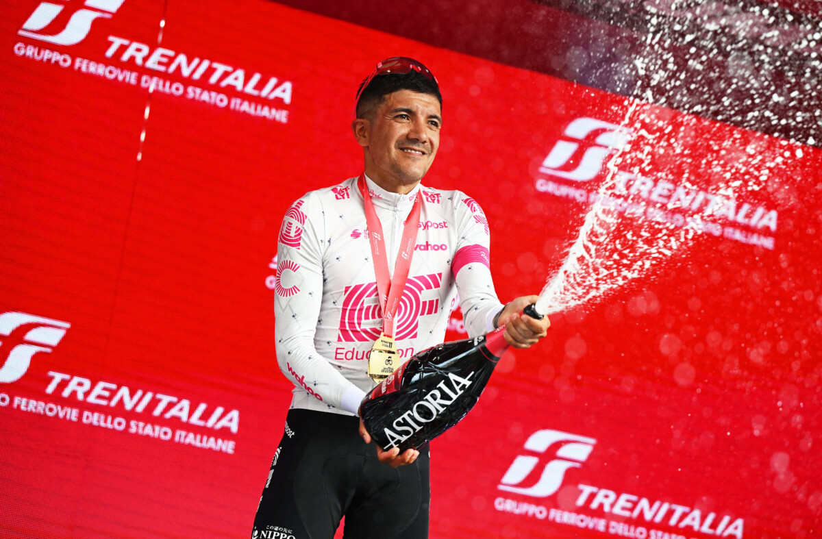 "Não vou parar de lutar até o fim", Richard Carapaz não esconde o entusiasmo após a vitória no Giro d'Italia; assista o vídeo 1 girodociclismo.com.br nao vou parar de lutar ate o fim richard carapaz nao esconde o entusiasmo apos a vitoria no giro ditalia assista o video image