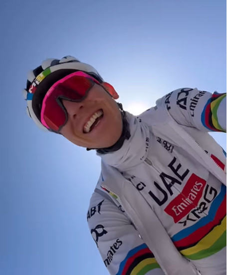 Tadej Pogacar desafia a montanha mais alta da Europa antes "voando pelo Pico Veleta"; assista o vídeo 1 girodociclismo.com.br pogacar desafia a montanha mais alta da europa antes do criterium du dauphine image
