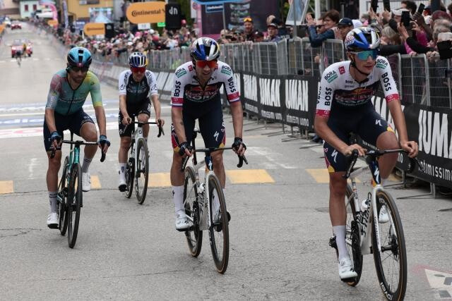 girodociclismo.com.br primoz roglic continua no giro ditalia mas admite nao acho mais realista disputar a classificacao geral image
