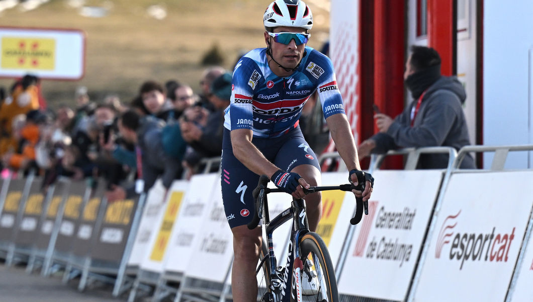 Soudal Quick-Step renova contrato do capitão da equipe no Giro d'Italia, ciclista é o principal gregário de Remco Evenepoel; assista o vídeo 2 girodociclismo.com.br soudal quick step renova contrato do capitao da equipe no giro ditalia ciclista e o principal gregario de remco evenepoel image 2