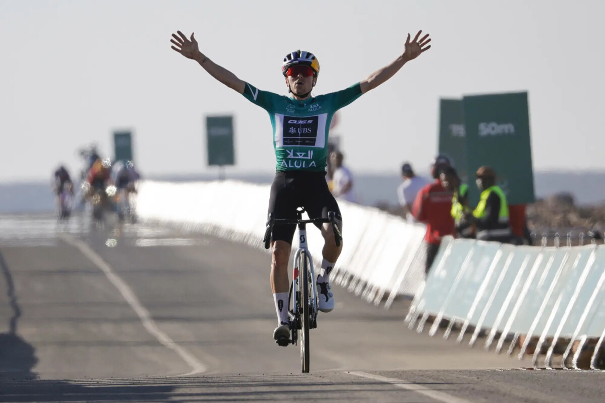 Tom Pidcock estreia no Giro d’Italia e revela objetivos "Não estou interessado na Classificação Geral", assista o vídeo 3 girodociclismo.com.br tom pidcock estreia no giro ditalia e revela ambicoes nao estou interessado na classificacao geral assista o video image 6