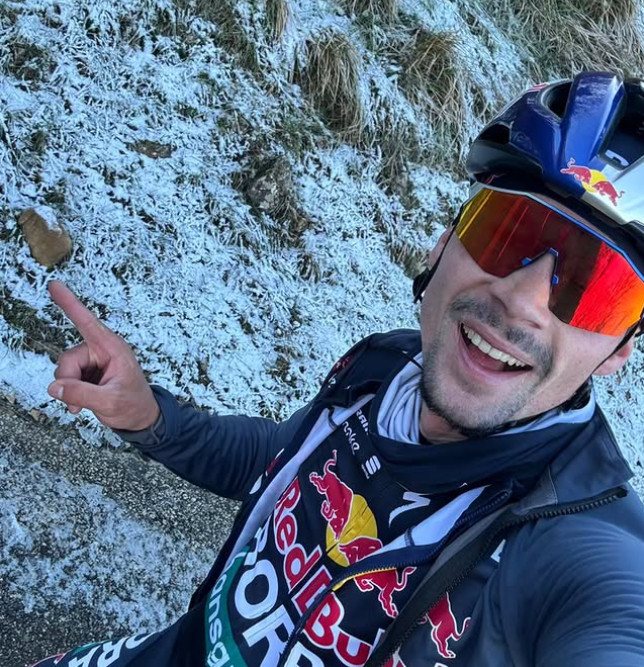 Primoz Roglic passa por adaptação para enfrentar Tadej Pogacar "eles atacam a 50 a 60 km do final e seguem" afirma treinador 1 girodociclismo.com.br treinador de primoz roglic revela adaptacao para enfrentar tadej pogacar eles atacam a 50 a 60 km do final image