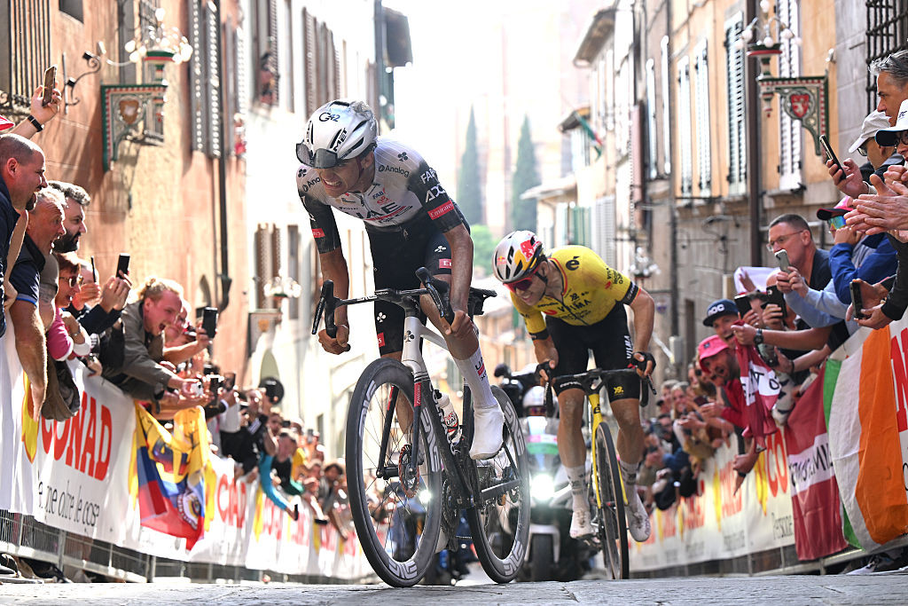 Wout van Aert bate recorde em icônica subida da Strade Bianche, belga superou marca de Mathieu Van der Poel em Siena 1 girodociclismo.com.br wout van aert bate recorde em iconica subida da strade bianche belga superou marca de mathieu van der poel em siena image 6