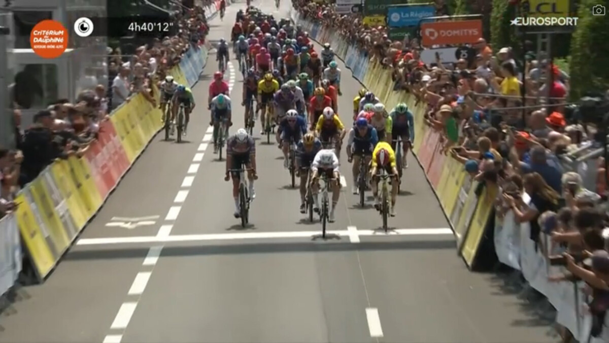Critérium du Dauphiné: Tadej Pogacar bate Vingegaard e Van der Poel e vence 1ª etapa; confira os resultados e a chegada 8 girodociclismo.com.br criterium du dauphine tadej pogacar mostra forca e vence 1a etapa confira os resultados e a chegada image 2
