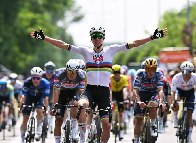 Critérium du Dauphiné: Tadej Pogacar bate Vingegaard e Van der Poel e vence 1ª etapa; confira os resultados e a chegada 1 girodociclismo.com.br criterium du dauphine tadej pogacar mostra forca e vence 1a etapa confira os resultados e a chegada pogacar criterium du dauphine