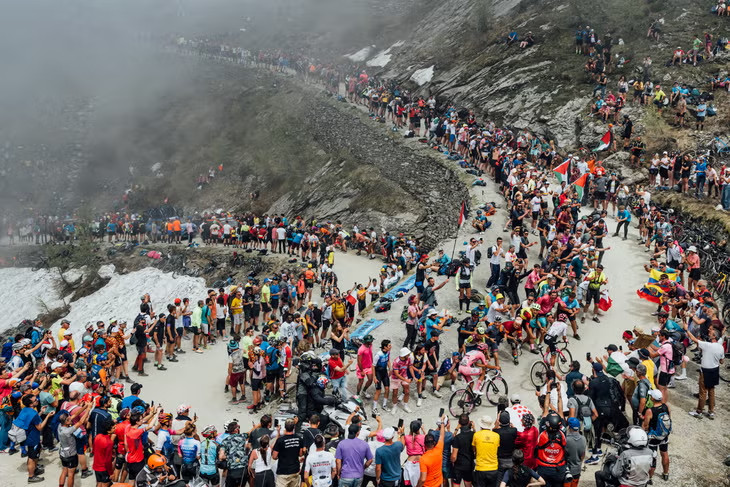 Diretor da UAE Emirates analisa derrota de Isaac del Toro no Giro d'Italia, "Isaac poderia ter oferecido uma ajudinha (a Carapaz)"; assista a entrevista 3 girodociclismo.com.br diretor da uae emirates analisa derrota de isaac del toro no giro ditalia isaac poderia ter oferecido uma ajudinha a carapaz assista a entrevista image 4