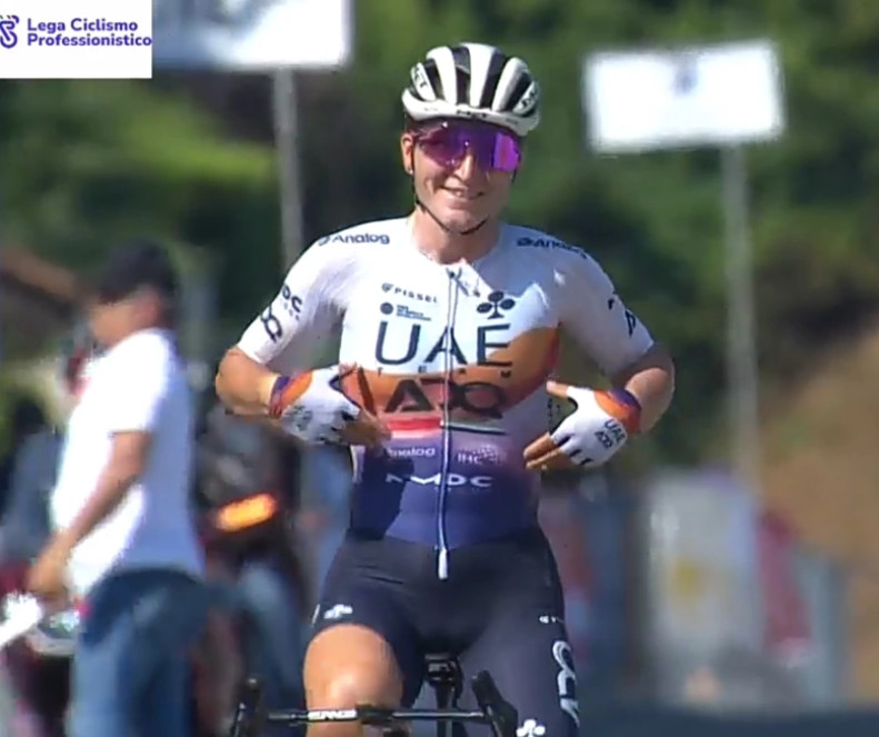 Elisa Longo Borghini vence o Campeonato Italiano de Estrada, prova é marcada por graves acidentes, assista o vídeo 1 girodociclismo.com.br elisa longo borghini vence o campeonato italiano de estrada prova e marcada por acidentes assustadores assista o video image 6