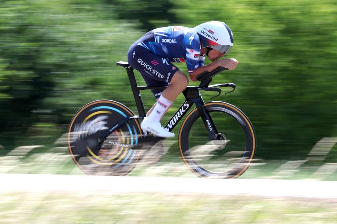girodociclismo.com.br ethan hayter surpreende filippo ganna e vence contrarrelogio a 554 kmh no baloise belgium tour confira os resultados e a chegada image 1