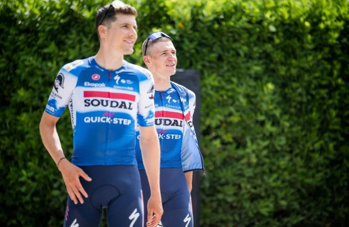 Gregário de Remco Evenepoel tem retorno surpreendente após fratura e pode ir ao Tour de France "estou me apoiando em Tom Pidcock" 1 girodociclismo.com.br gregario de remco evenepoel tem retorno surpreendente apos fratura no tour de suisse e podera estar no tour de france image