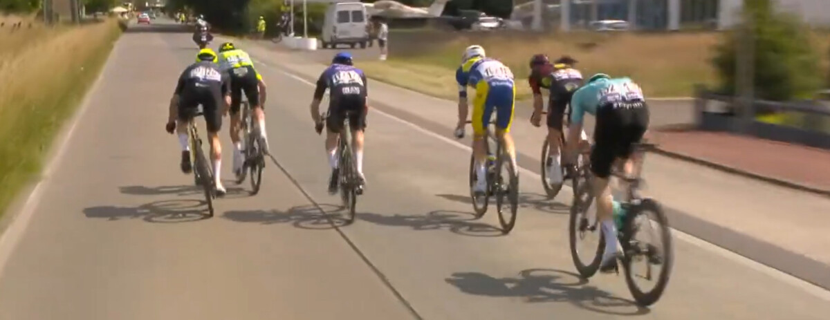 Jasper Philipsen vence 2ª etapa do Baloise Belgium Tour, Juan Sebastian Molano assume liderança, confira os resultados e a chegada 3 girodociclismo.com.br jasper philipsen volta a vencer e molano assume lideranca no baloise belgium tour image 7