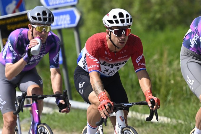 Jayco AlUla apresenta equipe para o Tour de France com 2 líderes definidos; confira o anúncio oficial 2 girodociclismo.com.br jayco alula apresenta equipe para o tour de france com equipe versatil e 2 lideres definidos confira o anuncio oficial image 2