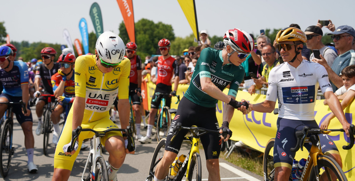 Jonas Vingegaard surpreso com nova camisa no Critérium du Dauphiné "agora a coleção está completa", assista a entrevista 2 girodociclismo.com.br jonas vingegaard surpreso com a camisa verde no criterium du dauphine agora a colecao esta completa assista a entrevista image
