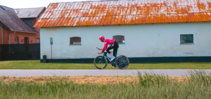 Mads Pedersen surpreende e vence campeonato dinamarquês de contrarrelógio, "mostrei que estou em forma"; confira os resultados e a chegada 2 girodociclismo.com.br mads pedersen surpreende e vence campeonato dinamarques de contrarrelogio mostrei que estou em forma confira os resultados e a chegada image