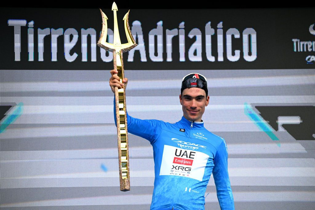 Nova crise entre Juan Ayuso e UAE Emirates "Pogacar fica feliz com Del Toro, Ayuso está sendo intimidado", afirma ex-ciclista 3 girodociclismo.com.br nova crise entre juan ayuso e uae emirates pogacar fica feliz com del toro ayuso esta sendo intimidado afirma ex ciclista image 4