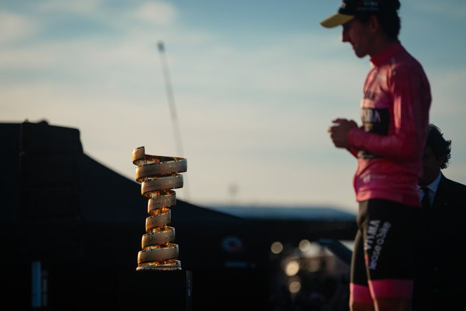 girodociclismo.com.br premios em dinheiro do giro ditalia visma lease a bike e simon yates lideram ranking q36 5 foi a equipe mais multada image 2