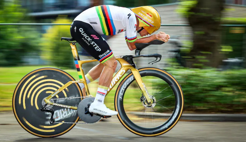 girodociclismo.com.br remco evenepoel conquista titulo belga de contrarrelogio e mira o tour de france com confianca renovada image